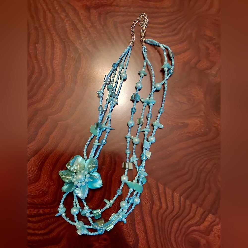 Blue Beaded Flower Necklace